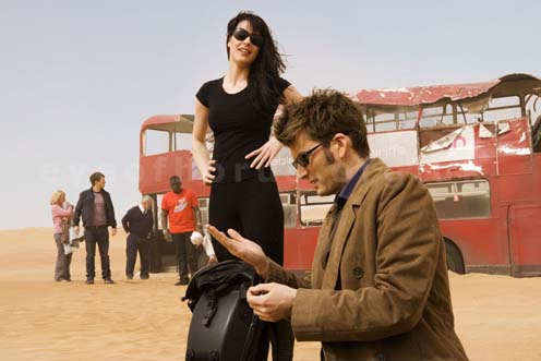 DOCTOR WHO - PLANET OF THE DEAD (2009) - David Tennant with Michelle Ryan