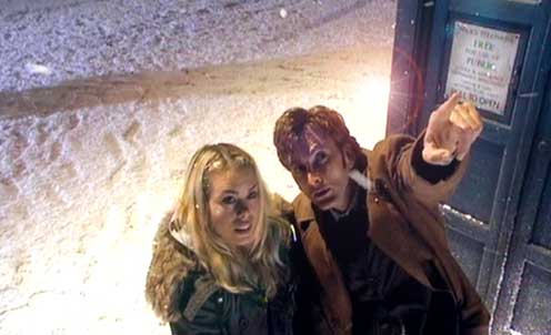 DOCTOR WHO - DAVID TENNANT and BILLIE PIPER in THE CHRISTMAS INVASION