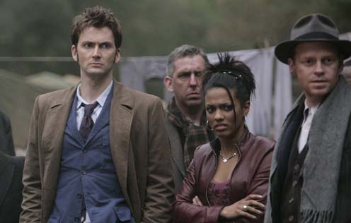 DOCTOR WHO - Episode 4 - DALEKS IN MANHATTAN  - David Tennant and Freema Agyeman - Photograph (c) BBC Adrian Rogers
